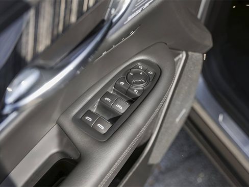 Certified 2025 Cadillac XT6 Premium Luxury image 24