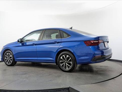 Used 2022 Volkswagen Jetta S FWD image 6