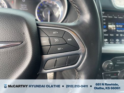 Used 2022 Chrysler 300 Touring L w/ Comfort Group RWD image 28