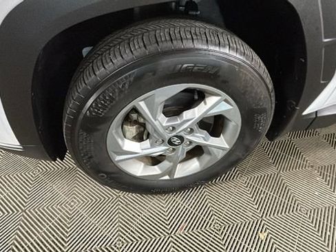 Certified 2023 Hyundai Tucson SEL AWD/4WD image 10