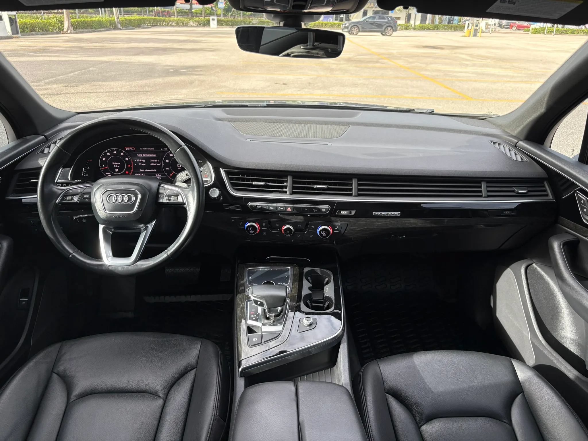 Used 2017 Audi Q7 3.0T Premium Plus w/ Premium Plus Package AWD/4WD image 32