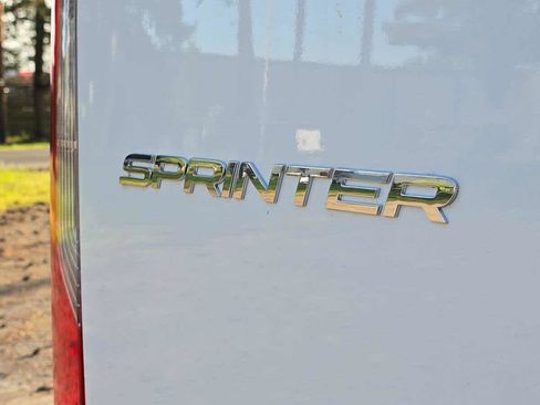 Used 2025 Mercedes-Benz Sprinter 2500 image 17