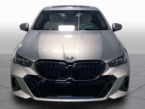 New 2027 BMW 530i xDrive AWD/4WD image 3