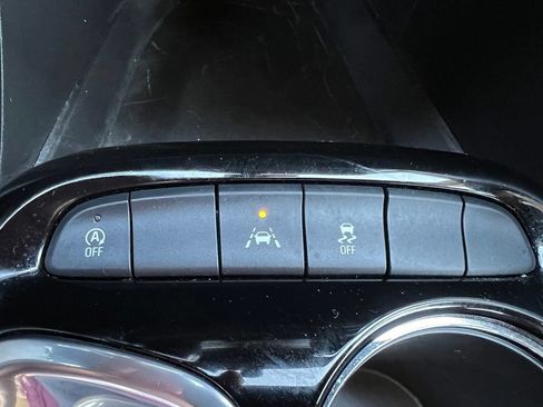 Used 2021 Buick Encore GX Preferred w/ Cold Weather Comfort Package FWD image 37