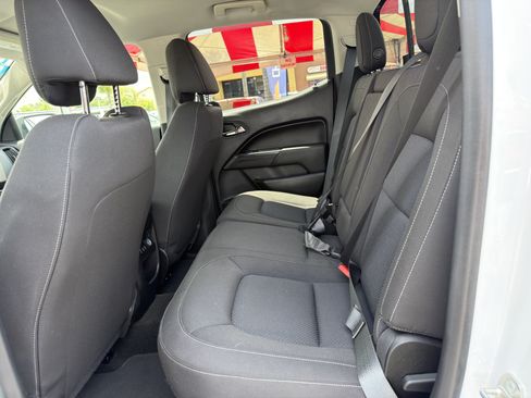 Used 2016 Chevrolet Colorado LT w/ LT Convenience Package RWD image 18