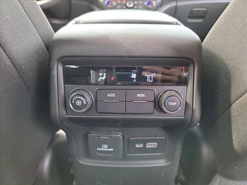 Used 2020 GMC Acadia SLE w/ Driver Convenience Package FWD image 16