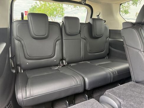 Used 2025 Nissan Armada SV RWD image 24
