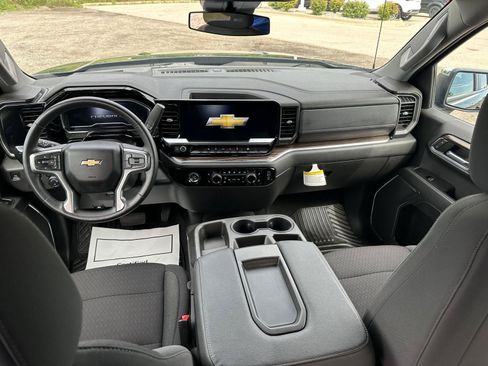 Used 2023 Chevrolet Silverado 1500 LT AWD/4WD image 18