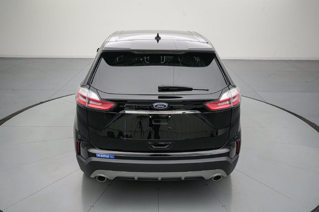 Certified 2023 Ford Edge Titanium AWD/4WD image 5