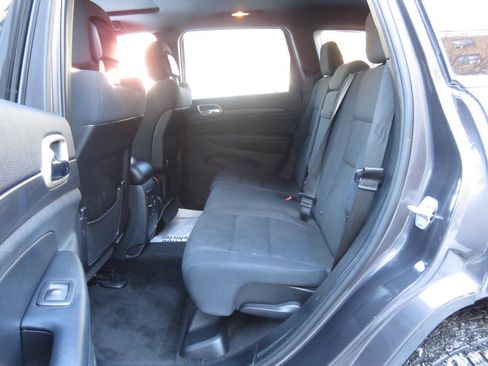 Used 2015 Jeep Grand Cherokee Laredo w/ Quick Order Package 23E AWD/4WD image 17