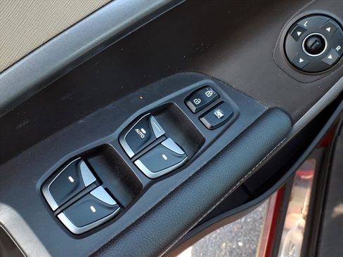 Used 2013 Hyundai Santa Fe Sport image 12