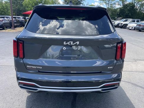 Used 2023 Kia Sorento SX AWD/4WD image 4