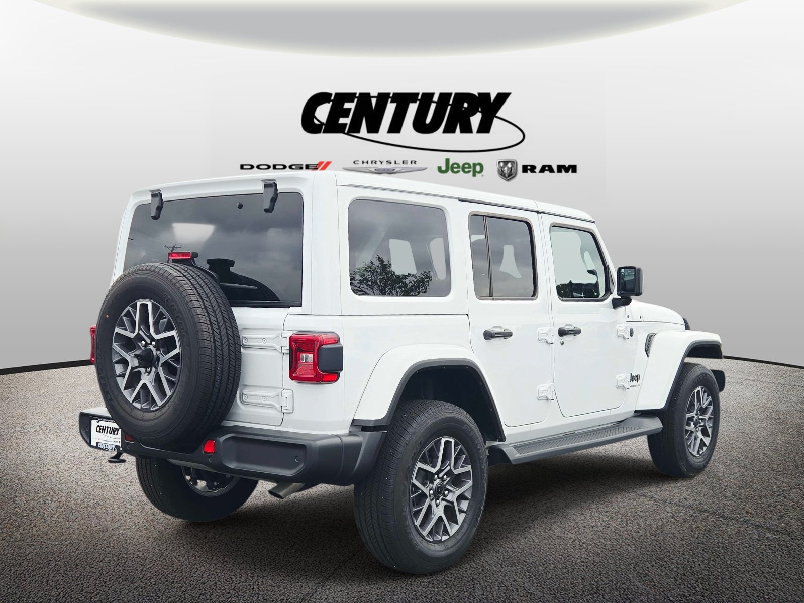 Used 2025 Jeep Wrangler Unlimited Sahara AWD/4WD image 4