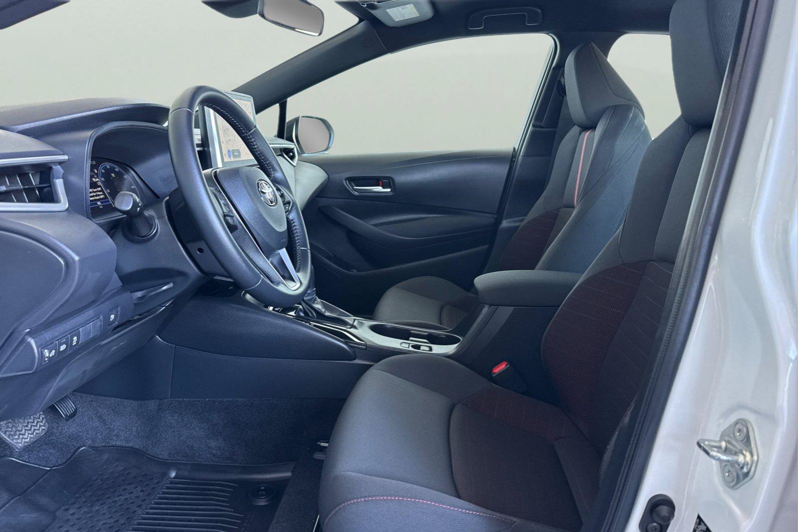 Certified 2026 Toyota Corolla SE w/ SE Premium Package FWD image 15