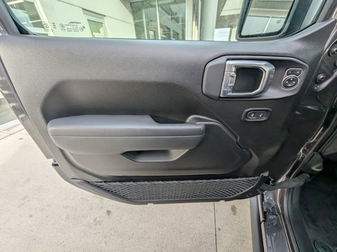 New 2026 Jeep Wrangler Unlimited Rubicon image 37