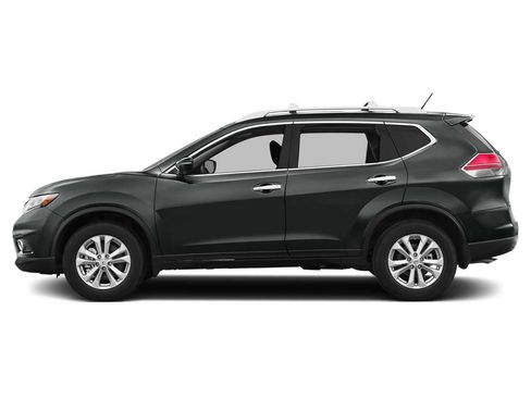 Used 2015 Nissan Rogue SV image 3