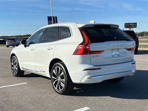 Used 2022 Volvo XC60 T8 Inscription Expression w/ Advanced Package image 6