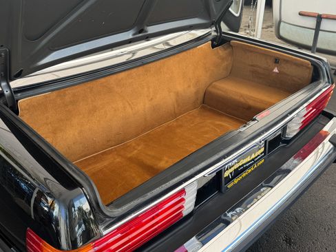 Used 1989 Mercedes-Benz 560 SL image 18