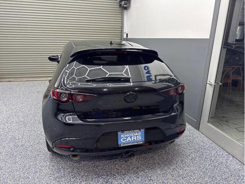 Used 2021 MAZDA MAZDA3 Hatchback w/Premium Plus Pkg image 6