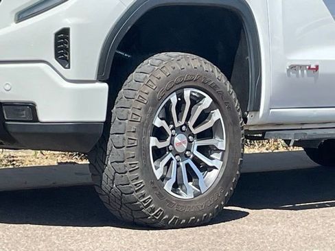 Used 2023 GMC Sierra 1500 AT4 AWD/4WD image 19