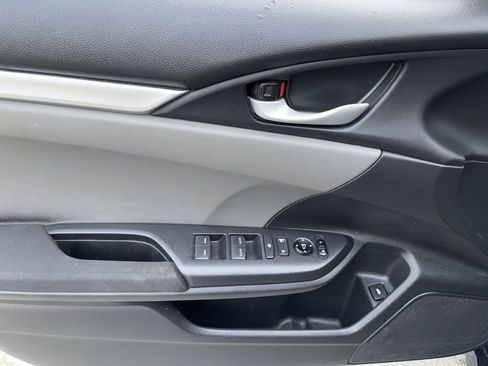 Used 2019 Honda Civic LX image 9