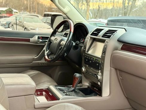 Used 2016 Lexus GX 460 image 41