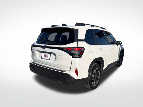 Certified 2025 Subaru Forester Premium AWD/4WD image 16
