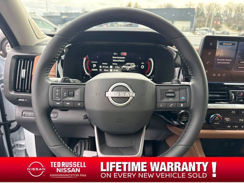 New 2026 Nissan Pathfinder Platinum image 14