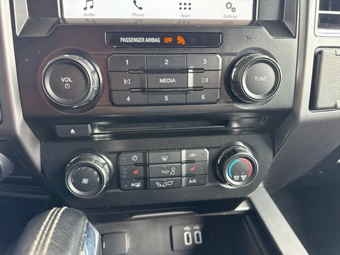 Used 2016 Ford F150 XLT w/ Equipment Group 302A Luxury AWD/4WD image 32