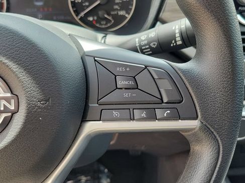 Used 2025 Nissan Altima 2.5 SV FWD image 21