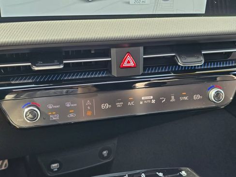 Certified 2024 Kia EV6 GT-Line AWD/4WD image 31