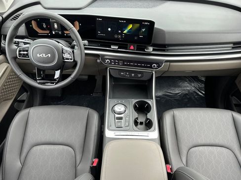 New 2026 Kia Carnival LXS image 13