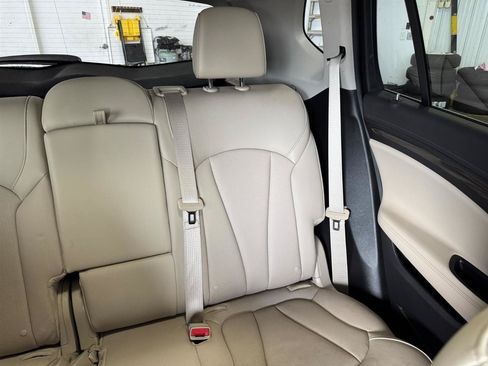 Used 2019 Buick Envision Essence AWD/4WD image 11