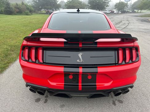 Used 2021 Ford Mustang Shelby GT500 w/ Technology Package RWD image 12