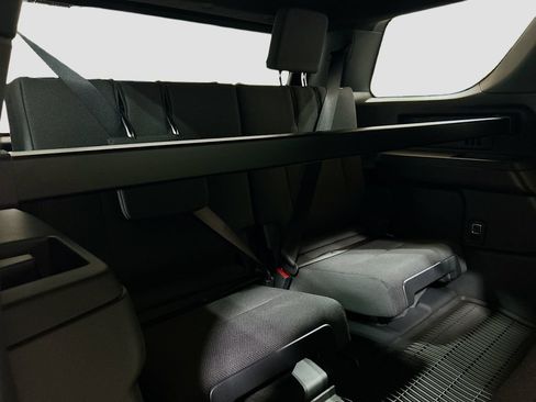 New 2026 Toyota 4Runner SR5 AWD/4WD image 25
