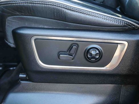 Used 2021 RAM 1500 Limited w/ Body Color Bumper Group RWD image 27