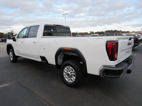 Used 2024 GMC Sierra 2500 SLE w/ SLE Convenience Package image 6