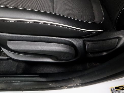 Certified 2023 Hyundai Venue Limited image 25