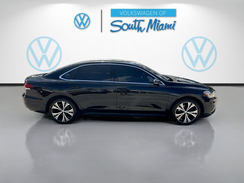 Used 2020 Volkswagen Passat 2.0T SEL FWD image 8