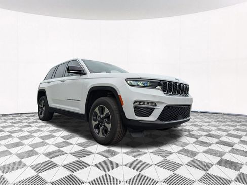 Used 2024 Jeep Grand Cherokee Limited 4xe AWD/4WD image 17