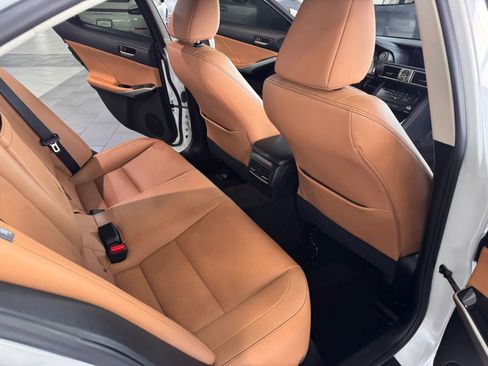 Used 2017 Lexus IS 300 AWD w/ Premium Package image 15