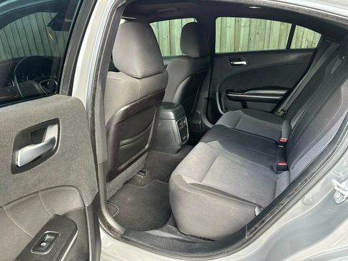 Used 2019 Dodge Charger SXT image 15