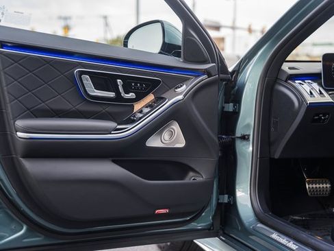 New 2026 Mercedes-Benz S 580 4MATIC Sedan image 39