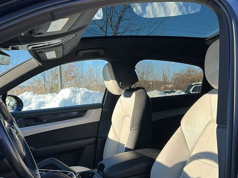 Used 2024 Porsche Cayenne Base image 11