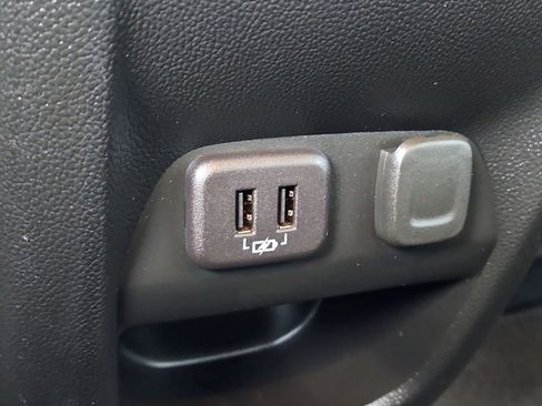 Used 2022 GMC Canyon Elevation w/ Elevation Premium Package image 21