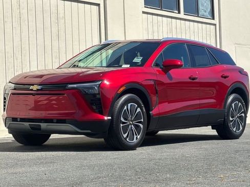 Used 2024 Chevrolet Blazer EV LT AWD/4WD image 8