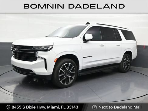 Used 2024 Chevrolet Suburban RST w/ Luxury Package RWD image 1