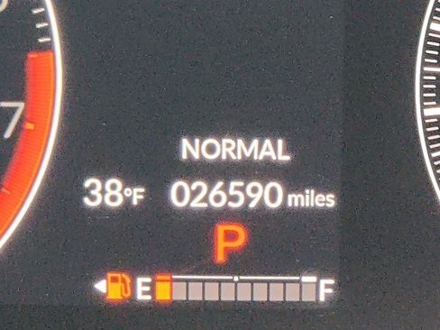 Used 2023 Honda Pilot Touring image 18