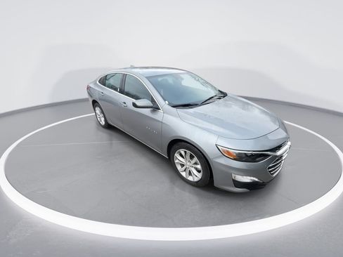 Used 2024 Chevrolet Malibu LT FWD image 2