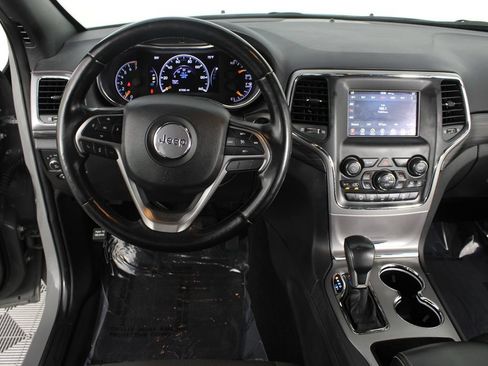 Used 2021 Jeep Grand Cherokee Freedom Edition AWD/4WD image 10